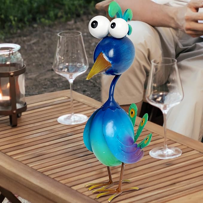 Green Metal Peacock Garden Statue - Weather-Resistant Bird Yard Decor
