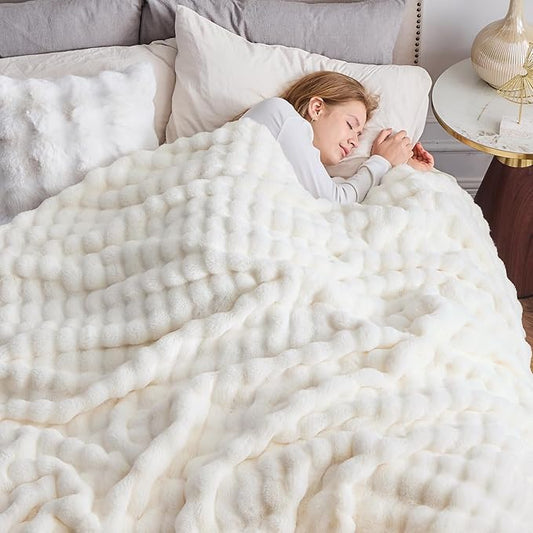 Ivory Bubble Faux Fur Queen Blanket – 90"x90" | 550GSM Reversible Plush Rabbit Fluff | Elegant Bubble Pattern Throw for Bed & Sofa
