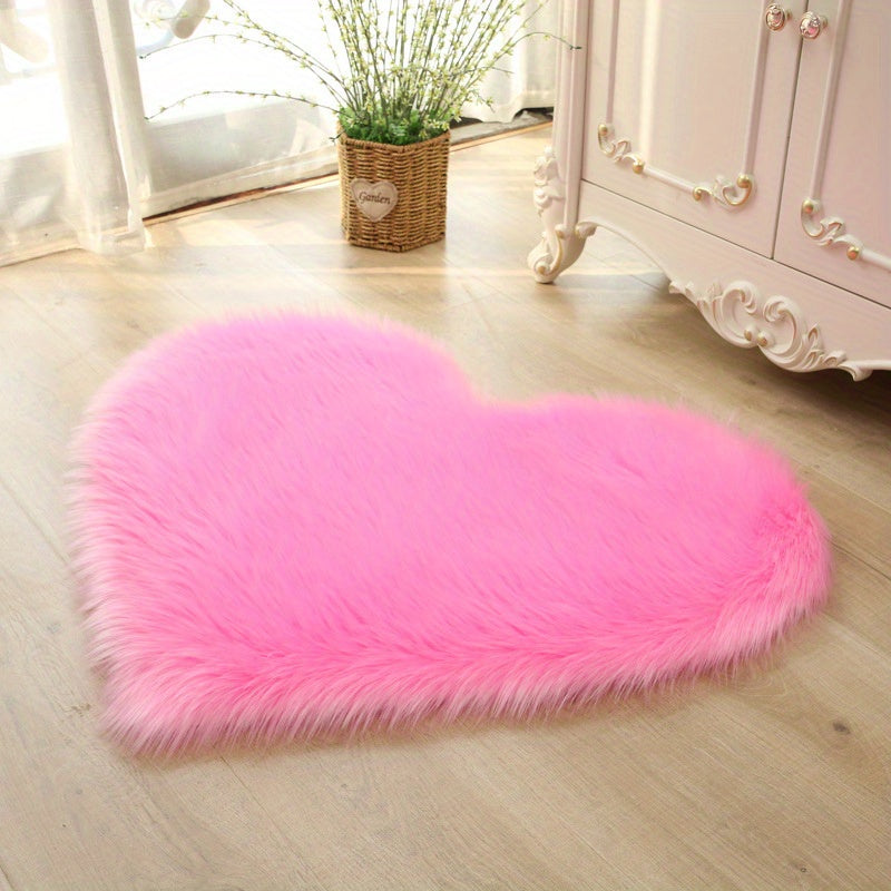 Heart-shaped faux fur rug, light pink shaggy plush carpet mat