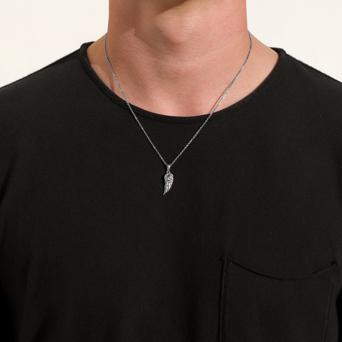 Silver angel wing pendant necklace set with rope chain