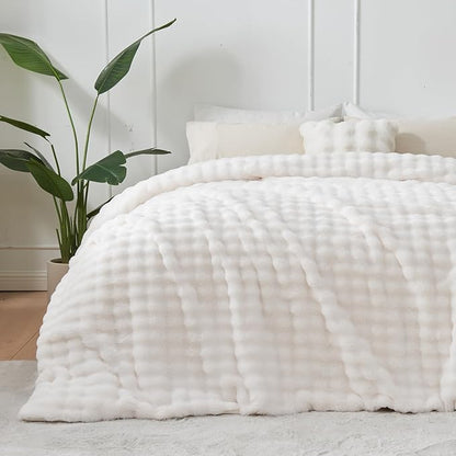 Ivory Bubble Faux Fur Queen Blanket – 90"x90" | 550GSM Reversible Plush Rabbit Fluff | Elegant Bubble Pattern Throw for Bed & Sofa