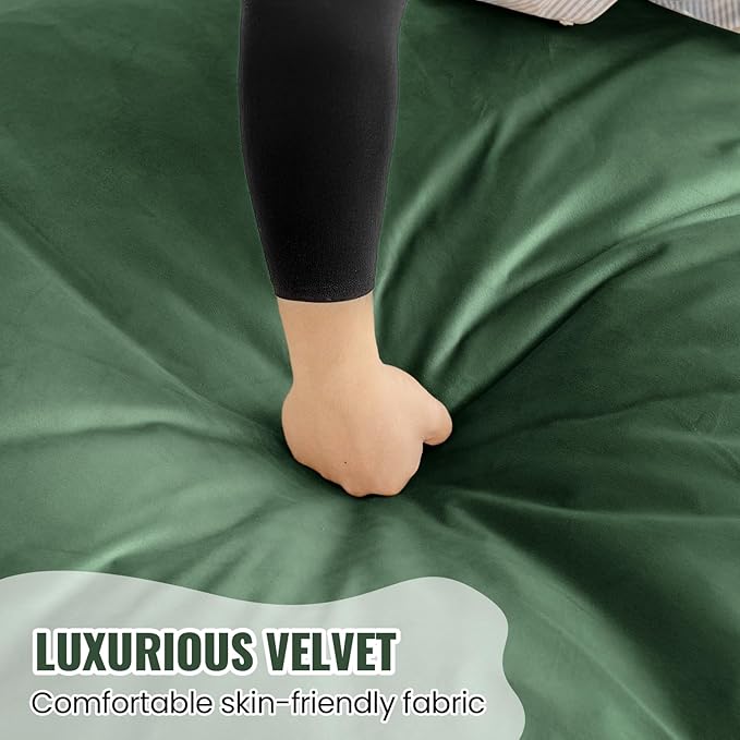 4ft Green Velvet Bean Bag Chair - Cozy Sponge Fill Velvet Lounger for Family, Gaming, and Bedtime Snuggles