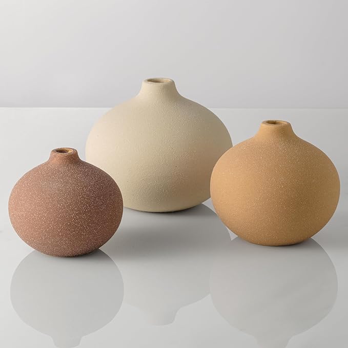 Set of 3 matte ceramic bud vases with bulbous bodies and short necks