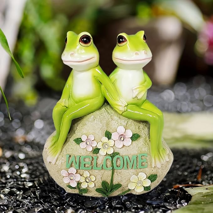 Frog Couple Solar Garden Statue with LED Flowers and Welcome Sign