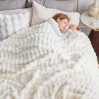 Ivory Bubble Faux Fur Queen Blanket – 90"x90" | 550GSM Reversible Plush Rabbit Fluff | Elegant Bubble Pattern Throw for Bed & Sofa