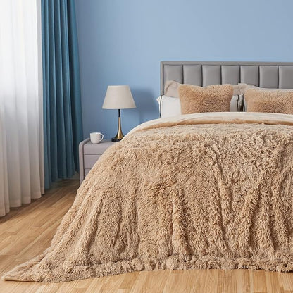 Brown Shaggy Faux Fur Queen Blanket – 90"x90" | 1.5" Deep Plush Pile | Warm Earthy Couch Throw for Queen Beds, Sofas & Hygge Living