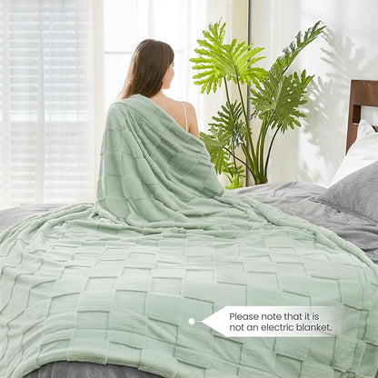 Sage Green Checkered Faux Fur Queen Blanket – 90"x90" | 450GSM 3D Jacquard Check Pattern | OEKO-TEX Certified Botanical Throw for Bed & Couch