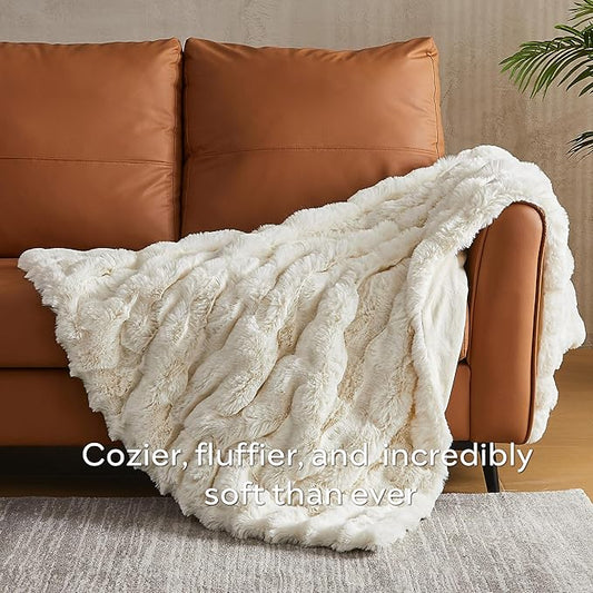 Cream Faux Fur Queen Blanket – 90"x90" | 750GSM Wavy Bubble Texture | Pure Luxury Plush Throw for Bed, Sofa & Chaise Lounge