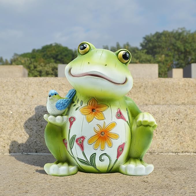 Solar Frog Statue Outdoor Light - Waterproof Resin Garden and Patio Decor
