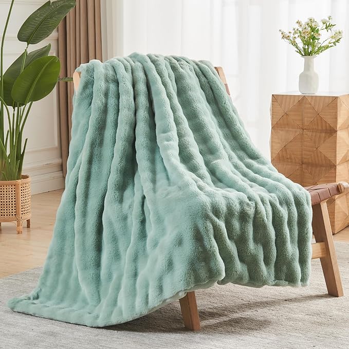 Sage Green Bubble Faux Fur Queen Blanket – 90"x90" | 550GSM Reversible Plush Rabbit Fluff | Botanical Bubble Pattern Throw for Bed & Sofa