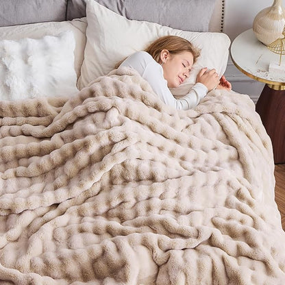 Linen Bubble Faux Fur Queen Blanket – 90"x90" | 550GSM Reversible Plush Rabbit Fluff | Natural Organic Bubble Pattern Throw for Bed & Sofa
