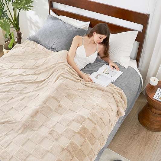 Tan Checkered Faux Fur Queen Blanket – 90"x90" | 450GSM 3D Jacquard Check Pattern | OEKO-TEX Certified Warm Earthy Throw for Bed & Couch