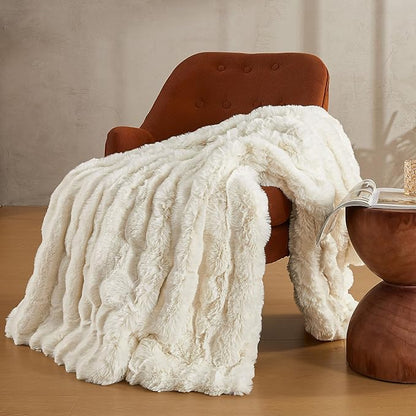 Cream Faux Fur Queen Blanket – 90"x90" | 750GSM Wavy Bubble Texture | Pure Luxury Plush Throw for Bed, Sofa & Chaise Lounge