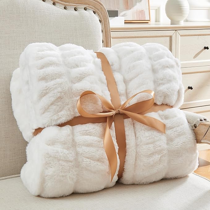 Cream Boho Ruched Faux Fur Throw Blanket – 50"x60" | Elastic Spandex Blend | Body-Conforming Fluffy Blanket | Stylish Couch Throw for Women