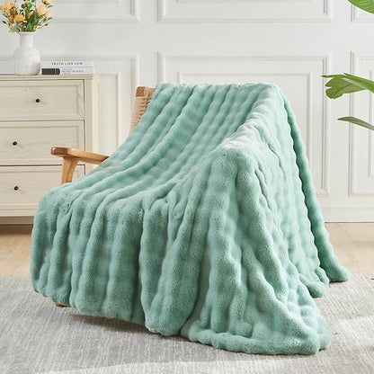 Sage Green Bubble Faux Fur Queen Blanket – 90"x90" | 550GSM Reversible Plush Rabbit Fluff | Botanical Bubble Pattern Throw for Bed & Sofa