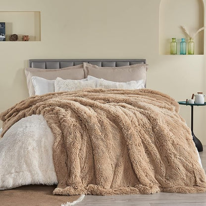 Brown Shaggy Faux Fur Queen Blanket – 90"x90" | 1.5" Deep Plush Pile | Warm Earthy Couch Throw for Queen Beds, Sofas & Hygge Living