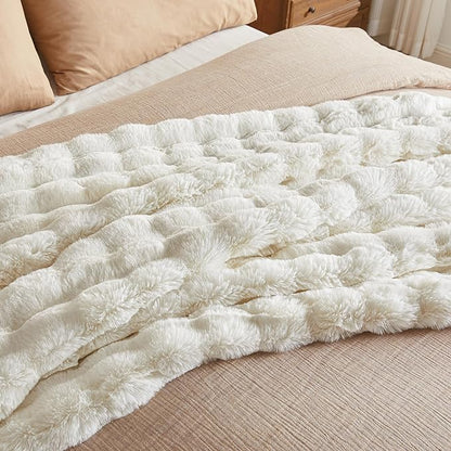 Cream Faux Fur Queen Blanket – 90"x90" | 750GSM Wavy Bubble Texture | Pure Luxury Plush Throw for Bed, Sofa & Chaise Lounge