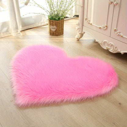 Heart-shaped faux fur rug, light pink shaggy plush carpet mat
