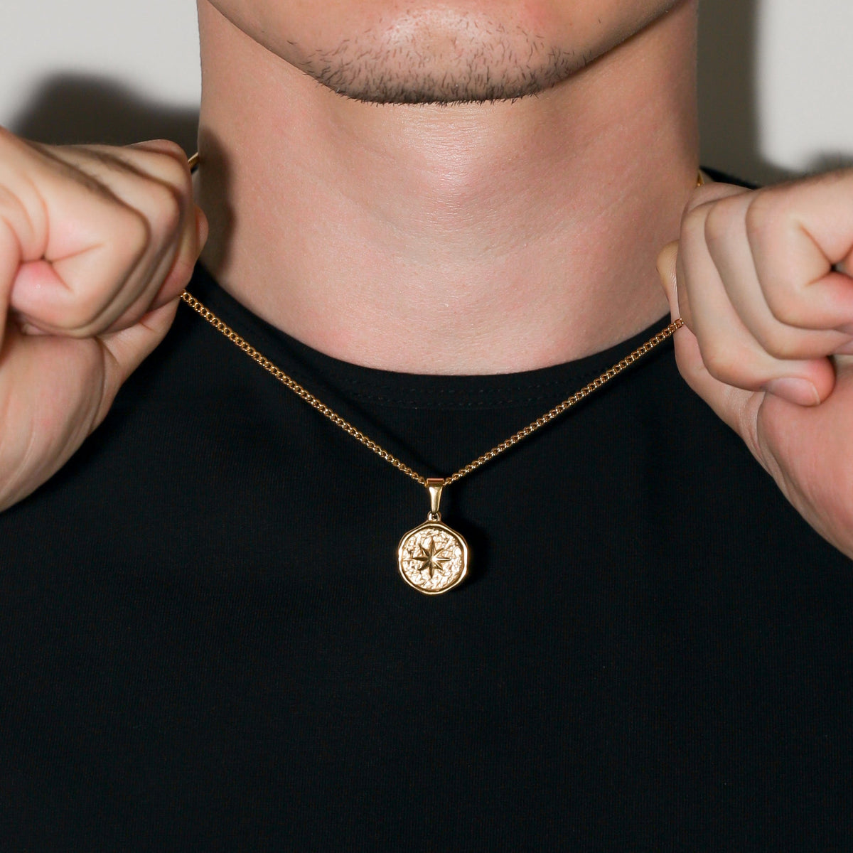 Small Hammered Compass Necklace | 16.5 mm North Star Pendant