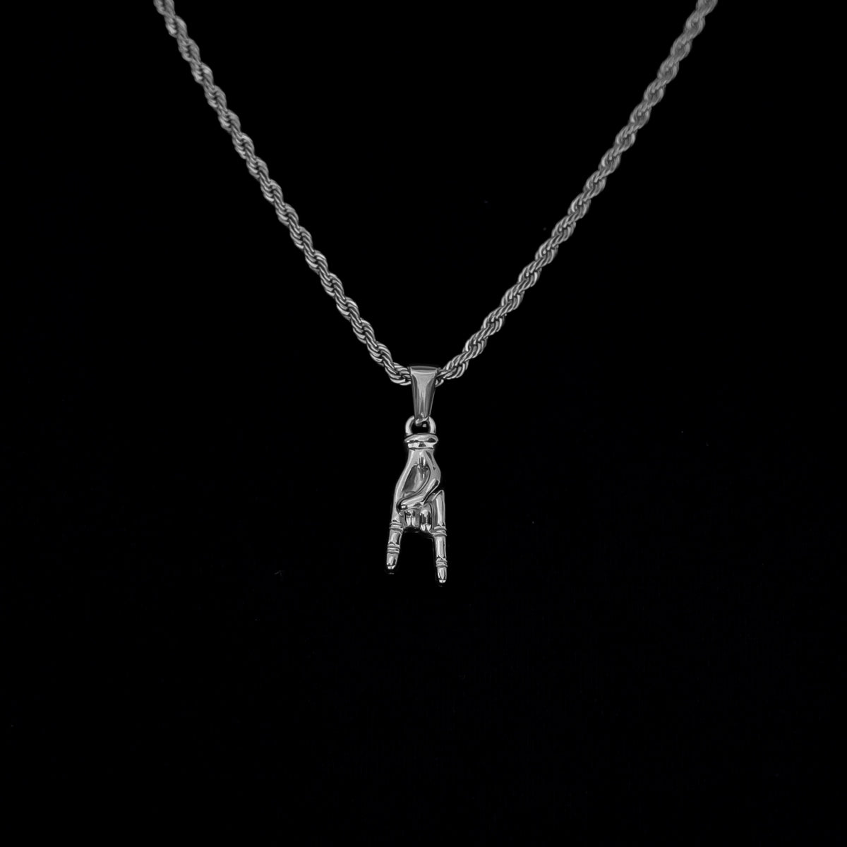 Italian Mano Cornuto Gold Pendant