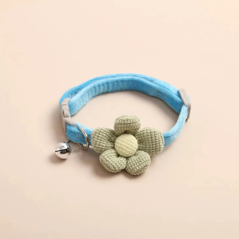Adjustable Flower Cat Collar with Bell – Cute Breakaway Pet Collar for Kittens & Small Dogs