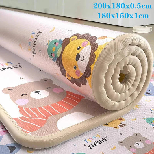 Baby crawling play mat with rolled edge, featuring lion and bear cartoon pattern
