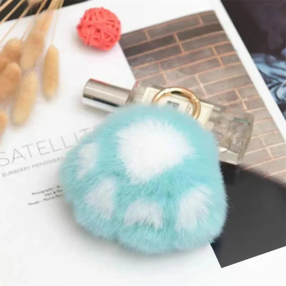 Cat Paw Plush Keychain – Cute Fluffy Faux Fur Pendant for Bags & Keys