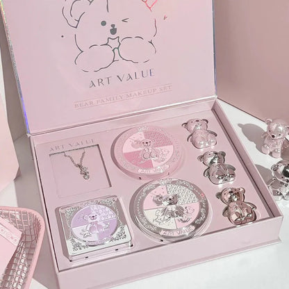 Bear family makeup gift set with decorative necklace and round bear compacts