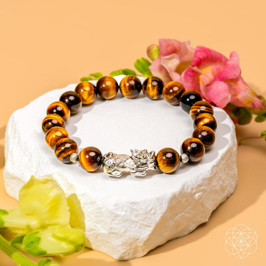 Tiger’s eye bead bracelet with silver-tone Pixiu charm