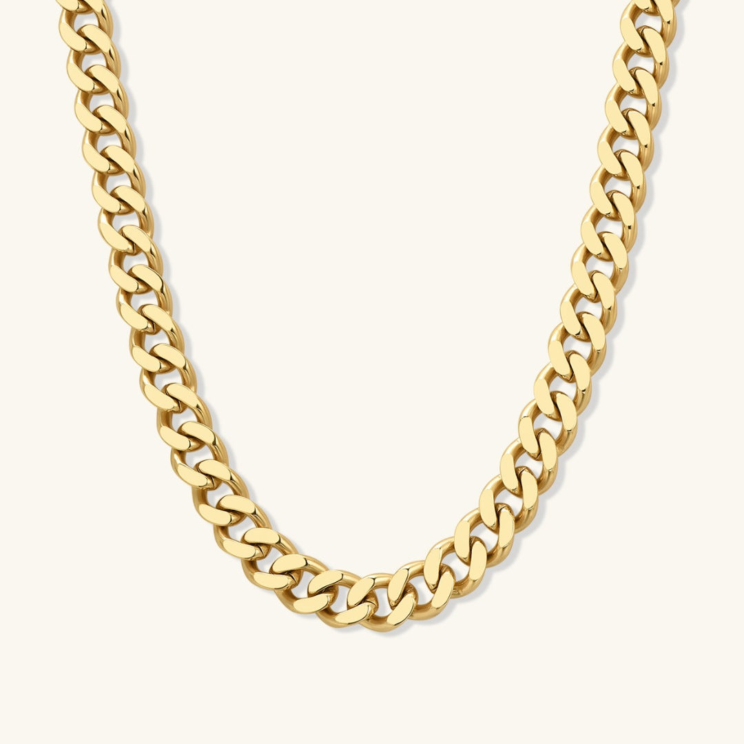 Gold chunky curb chain necklace, 12 mm links, close-up