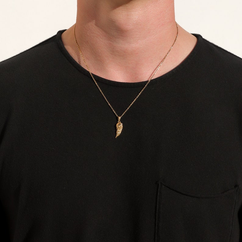 Silver-toned angel wing pendant necklace set with rope chain